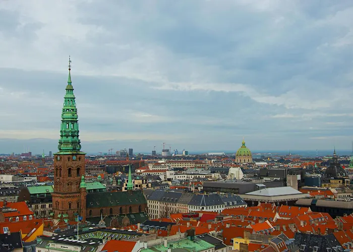 Deluxe At Perfect Location