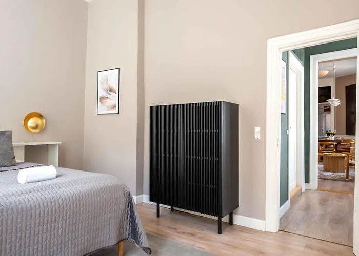 Deluxe At Perfect Location