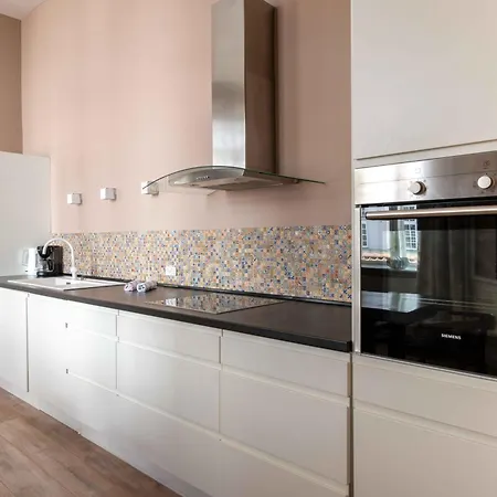 Apartment Deluxe At Perfect Location